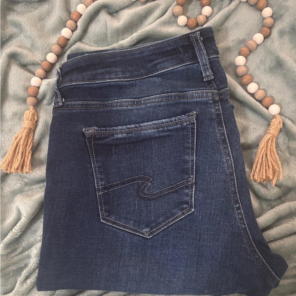 Silver Jeans Dark Blue Elyse Slim Bootcut Jeans LIKE NEW!